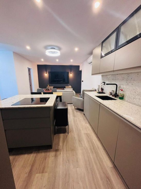 4-Bedroom House in San Miguel de Salinas - Image 3