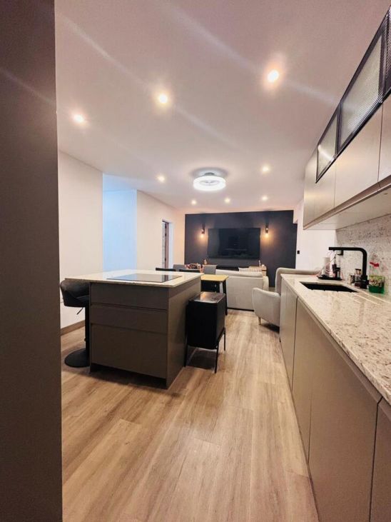 4-Bedroom House in San Miguel de Salinas - Image 9