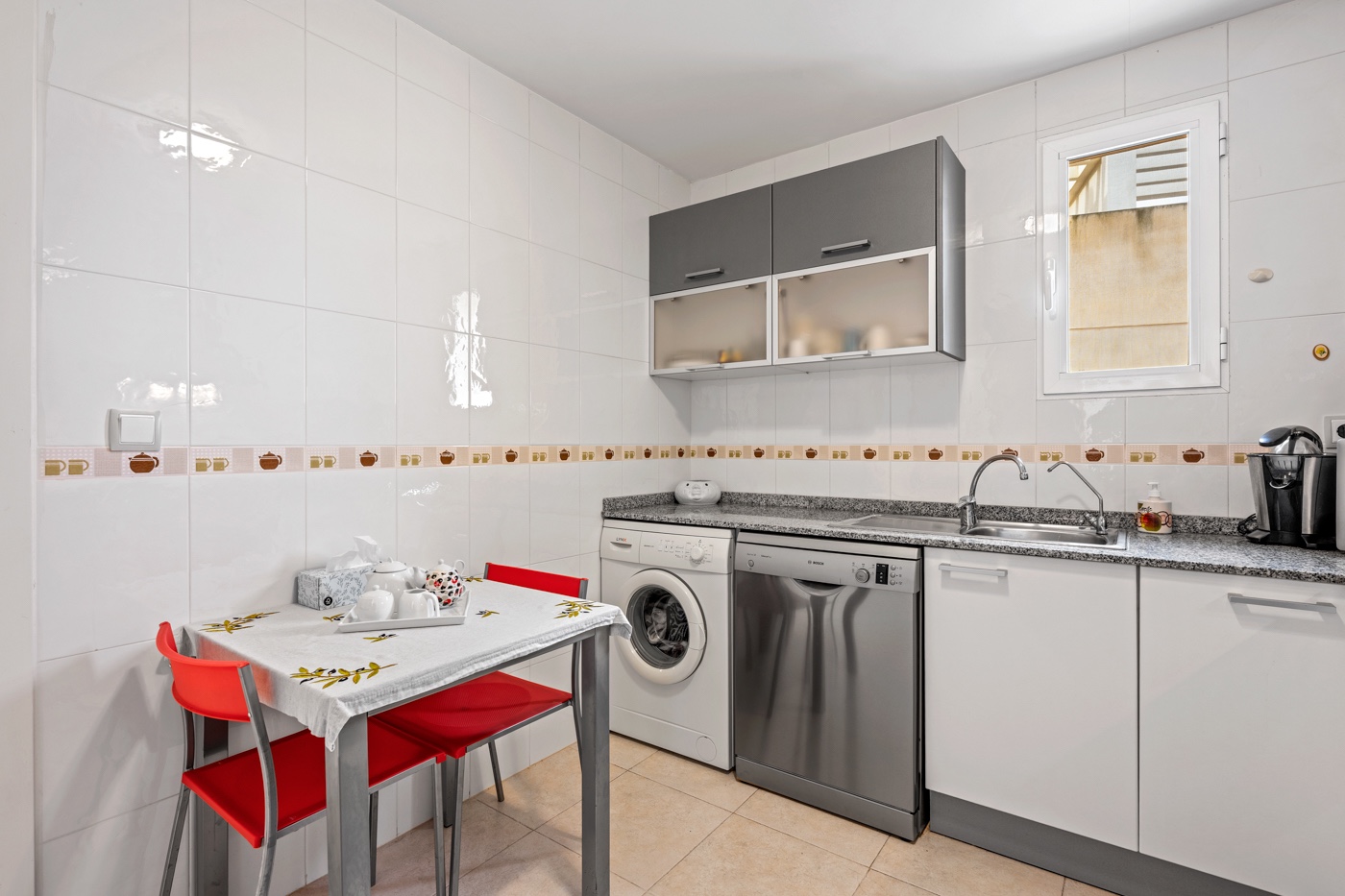 3-Bedroom Apartment in San Cayetano, Torre - Pacheco - Image 12