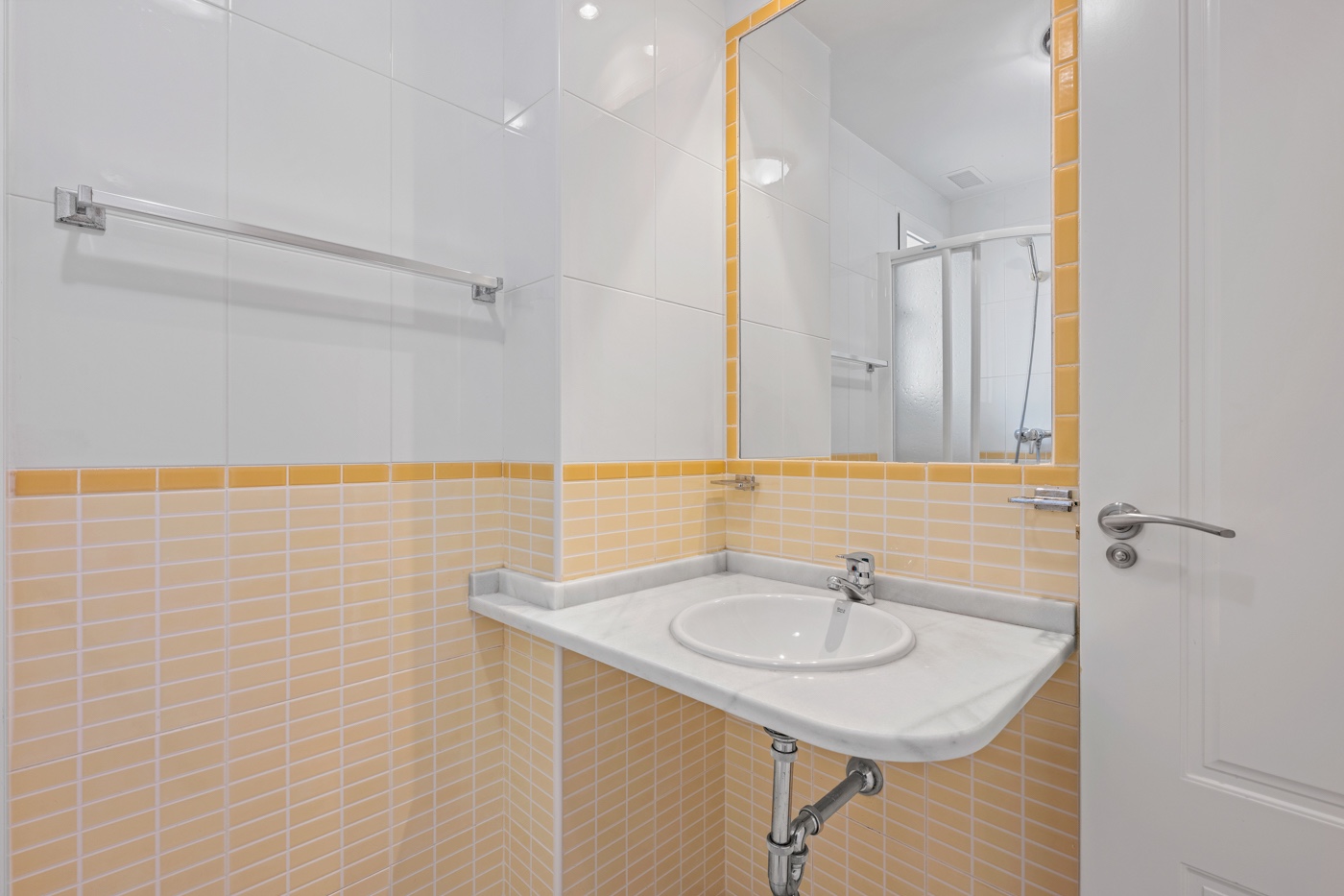 3-Bedroom Apartment in San Cayetano, Torre - Pacheco - Image 25