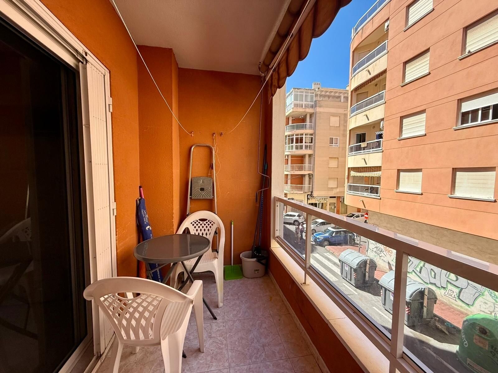 2-Bedroom Apartment in Estacion de Autobuses, Torrevieja - Image 10