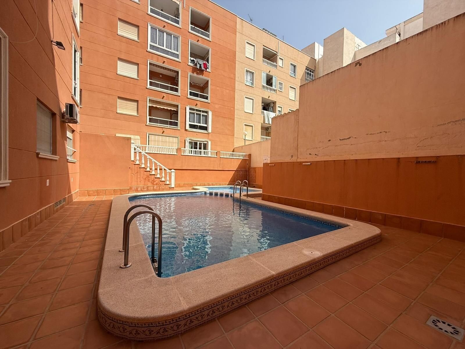 2-Bedroom Apartment in Estacion de Autobuses, Torrevieja - Image 12