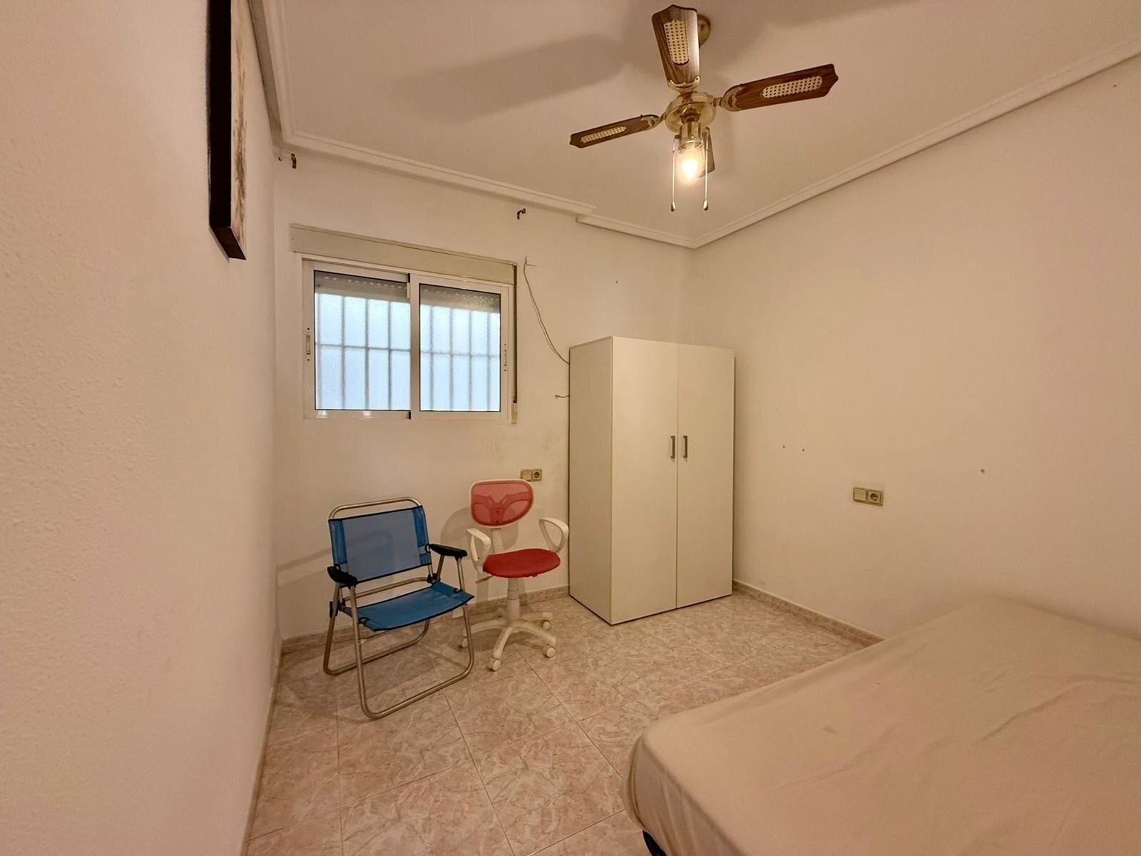 2-Bedroom Apartment in Estacion de Autobuses, Torrevieja - Image 13