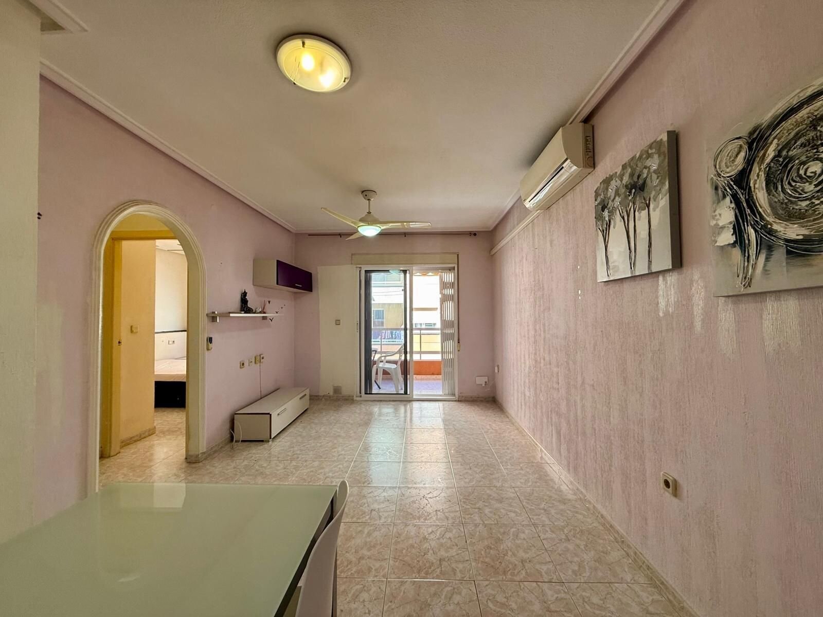 2-Bedroom Apartment in Estacion de Autobuses, Torrevieja - Image 15