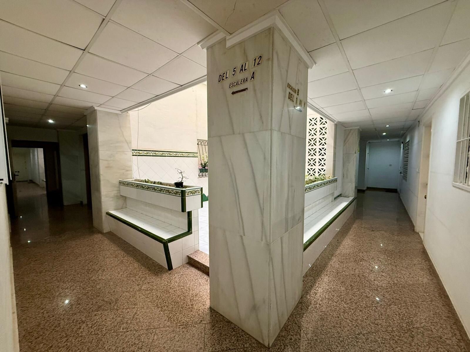 2-Bedroom Apartment in Estacion de Autobuses, Torrevieja - Image 29