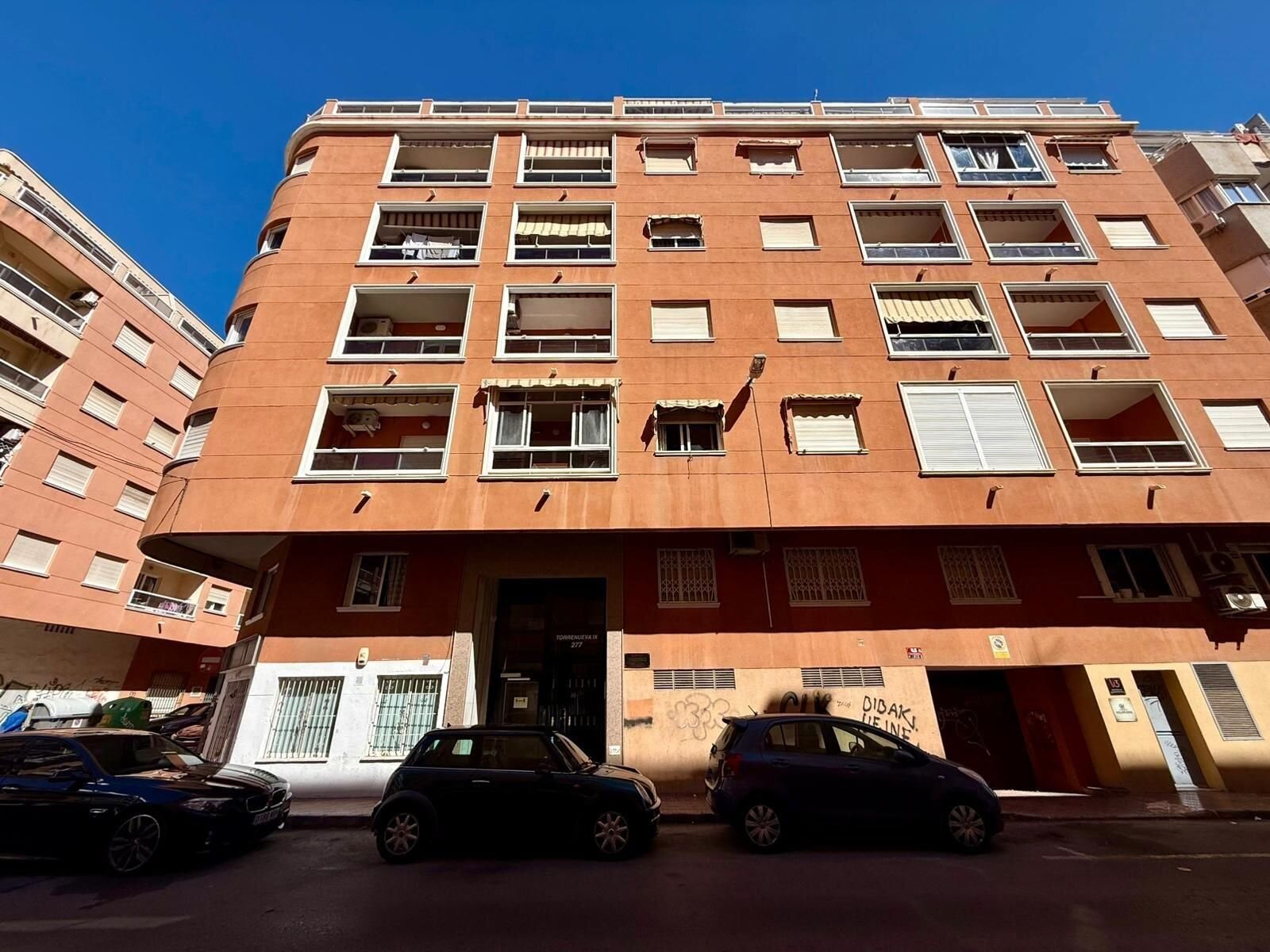 2-Bedroom Apartment in Estacion de Autobuses, Torrevieja - Image 31