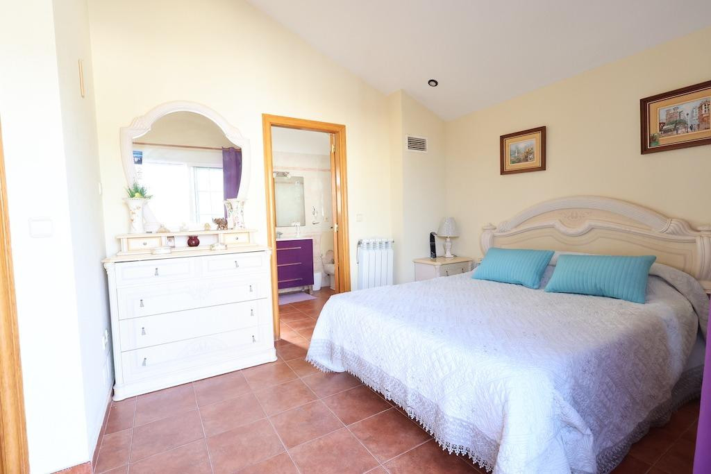 4-Bedroom Detached House in Playa Flamenca, Orihuela Cost... - Image 17