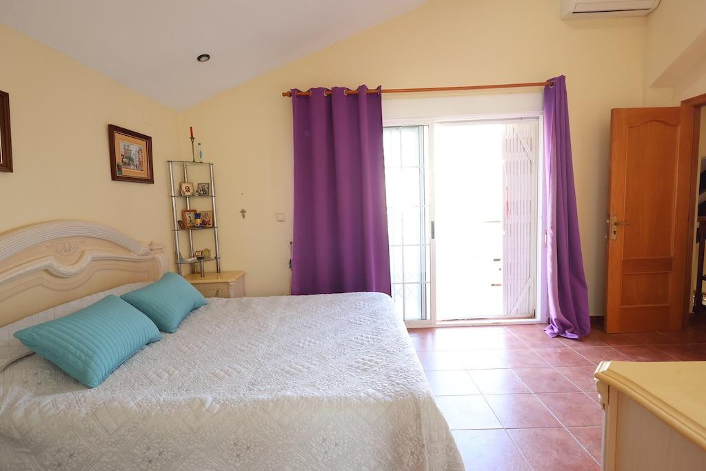 4-Bedroom Detached House in Playa Flamenca, Orihuela Cost... - Image 8