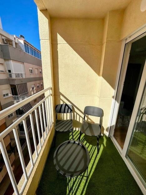 2-Bedroom Apartment in Centro, Torrevieja - Image 13