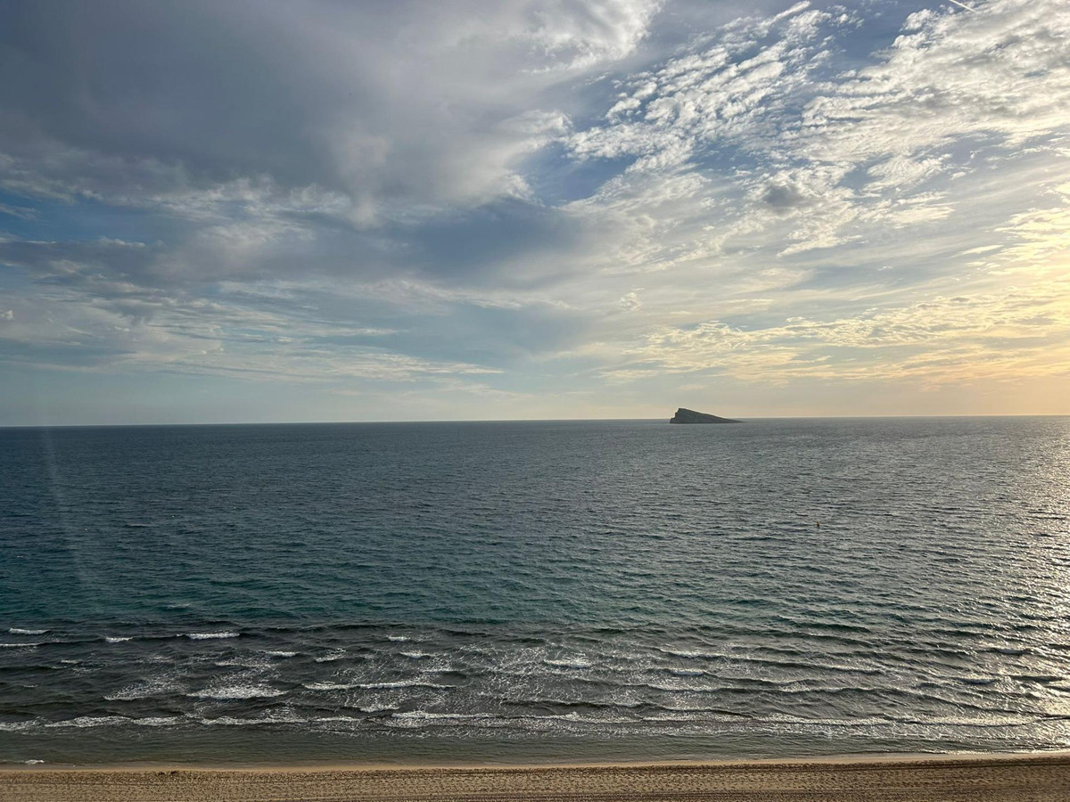 3-Bedroom Middle Floor Apartment in  Benidorm | Sunny Cas... - Image 1