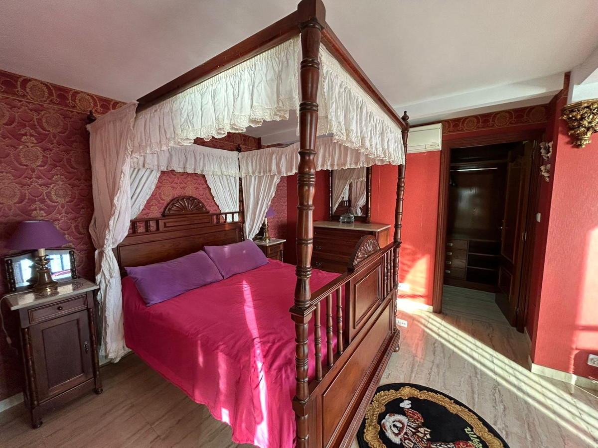 3-Bedroom Middle Floor Apartment in  Benidorm | Sunny Cas... - Image 11