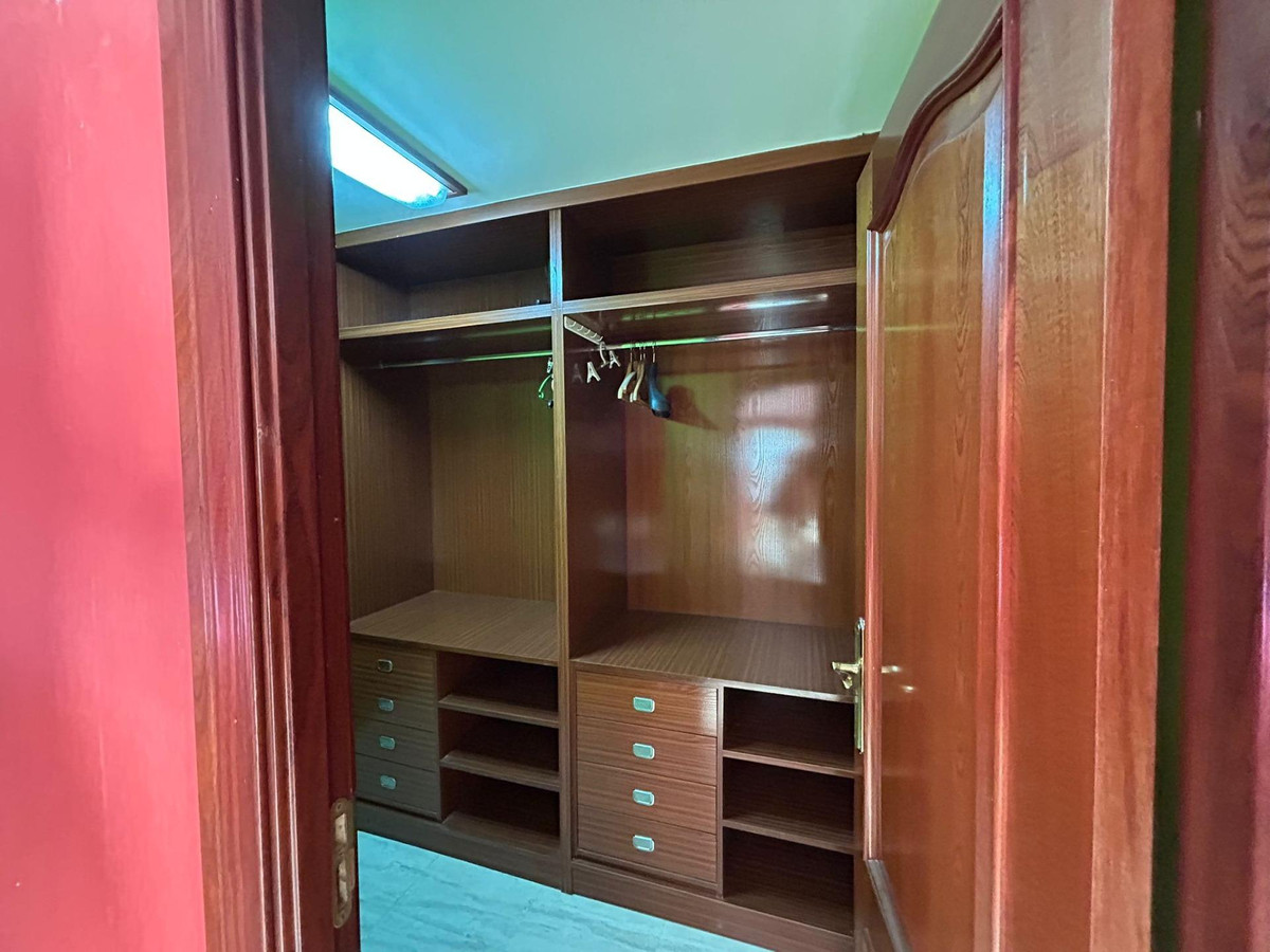 3-Bedroom Middle Floor Apartment in  Benidorm | Sunny Cas... - Image 16