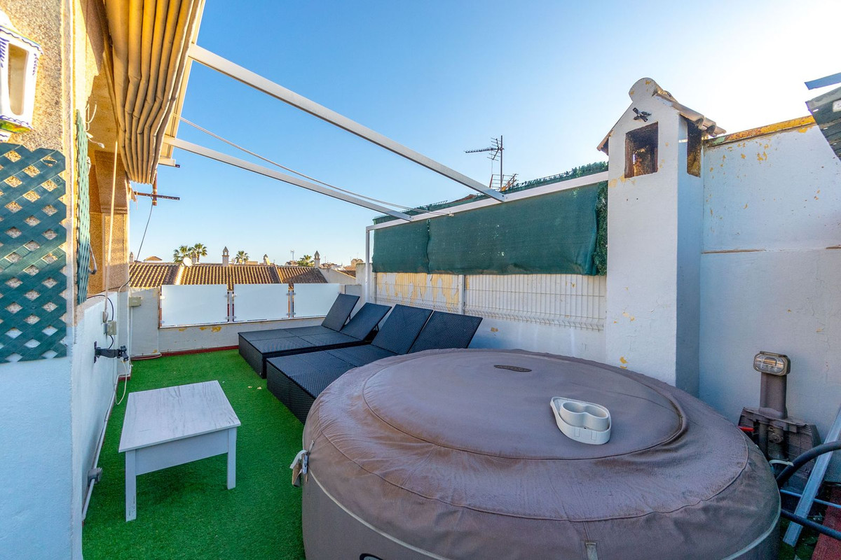 3-Bedroom Townhouse in  Torrevieja | Sunny Casas - Costa ... - Image 15