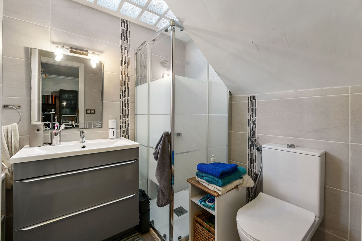 3-Bedroom Townhouse in  Torrevieja | Sunny Casas - Costa ... - Image 9