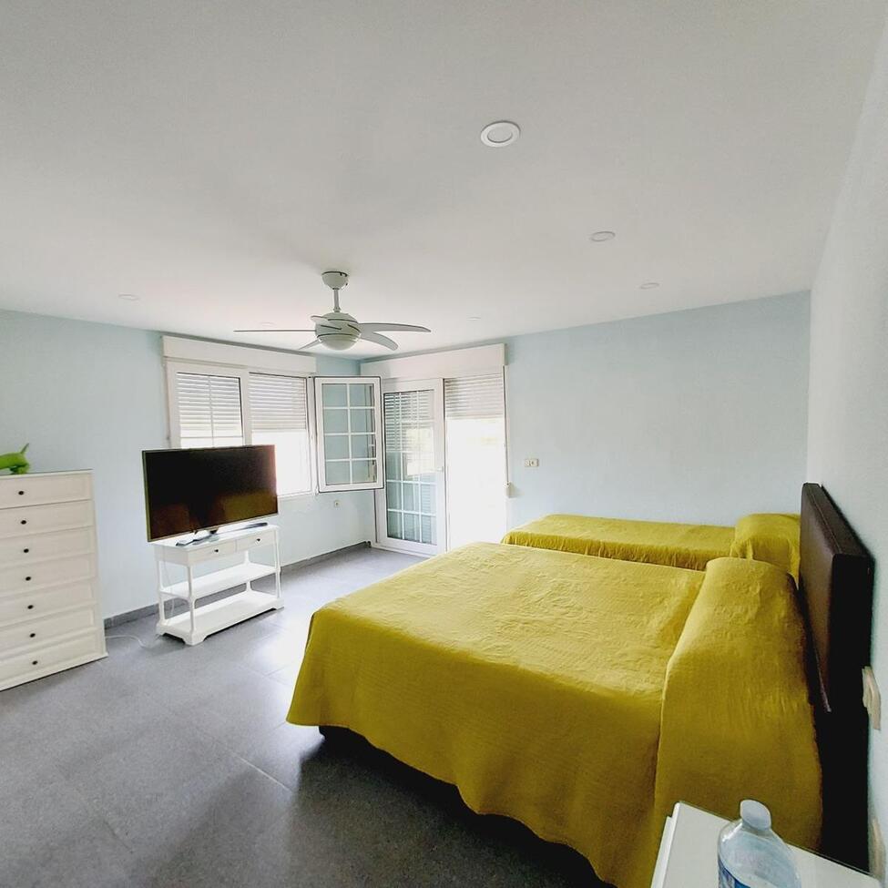 7-Bedroom Villa in Lomas de Cabo Roig, Orihuela Costa - Image 30