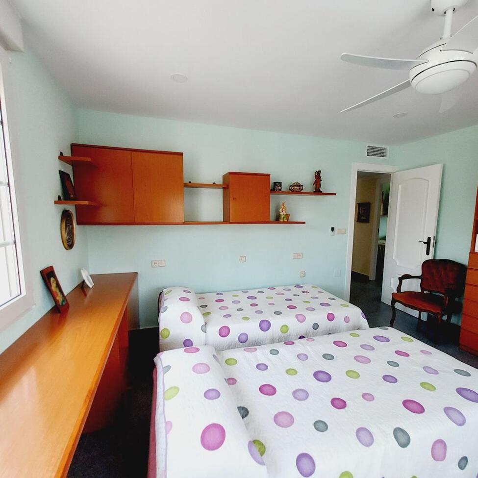 7-Bedroom Villa in Lomas de Cabo Roig, Orihuela Costa - Image 38