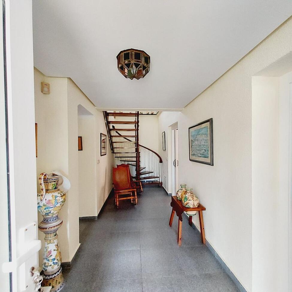 7-Bedroom Villa in Lomas de Cabo Roig, Orihuela Costa - Image 44