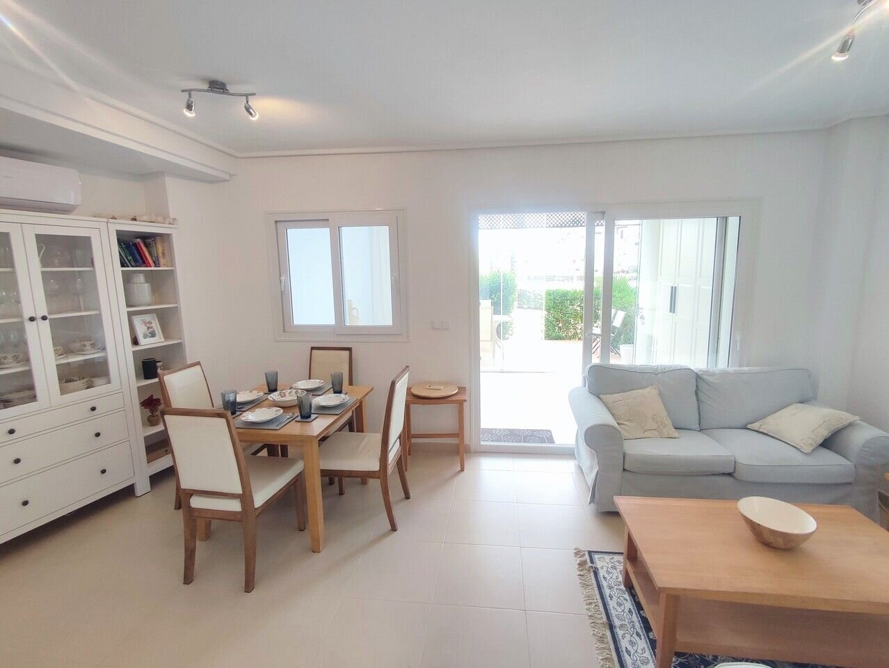 2-Bedroom Apartment in Sucina - Image 12