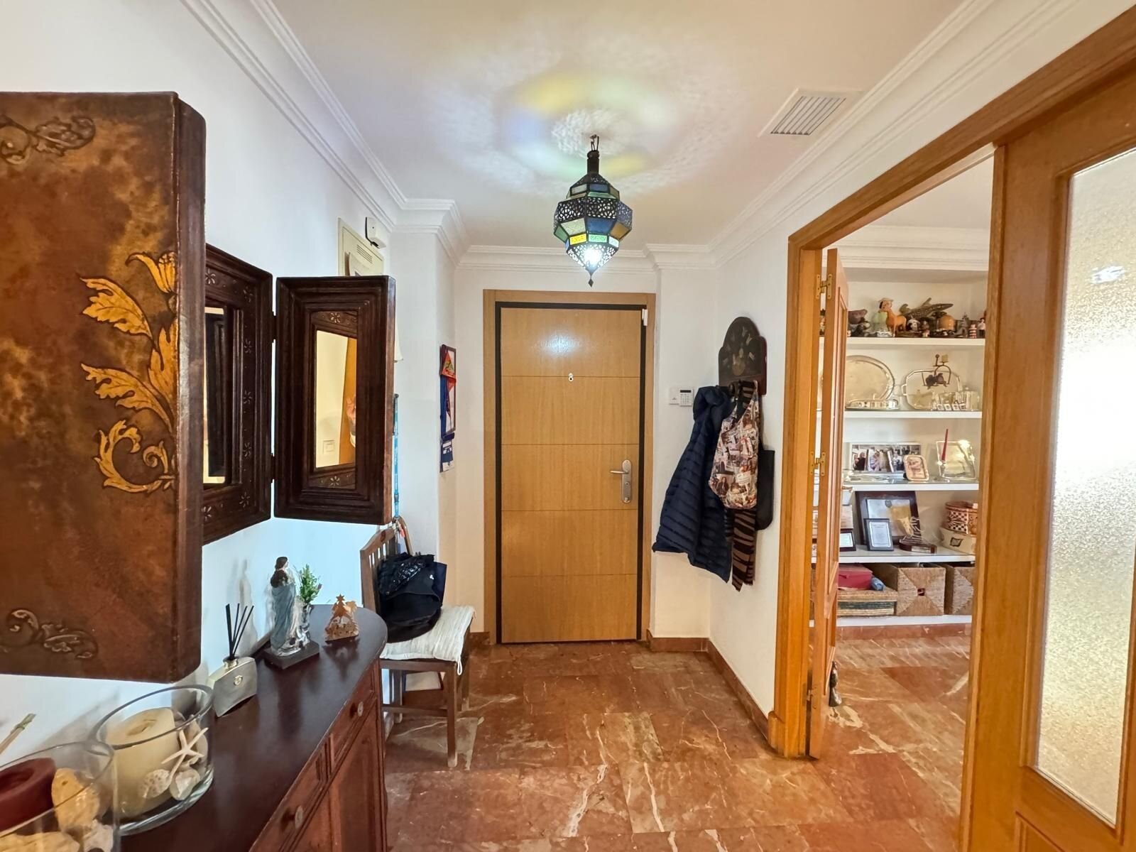 4-Bedroom Apartment in Torrevieja, Torrevieja - Image 3