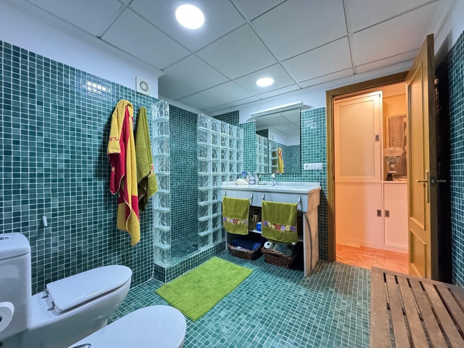 4-Bedroom Apartment in Torrevieja, Torrevieja - Image 36