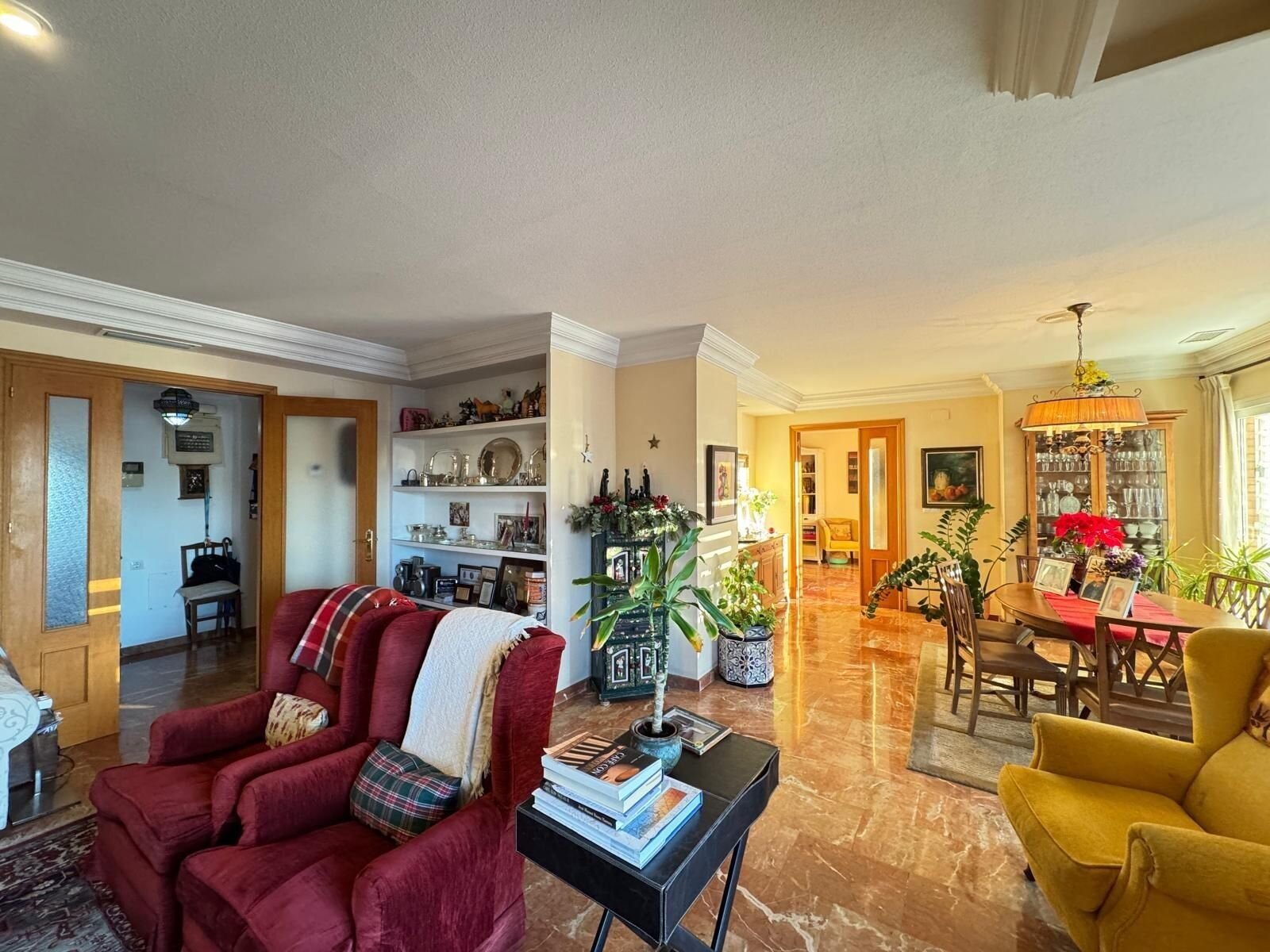 4-Bedroom Apartment in Torrevieja, Torrevieja - Image 6