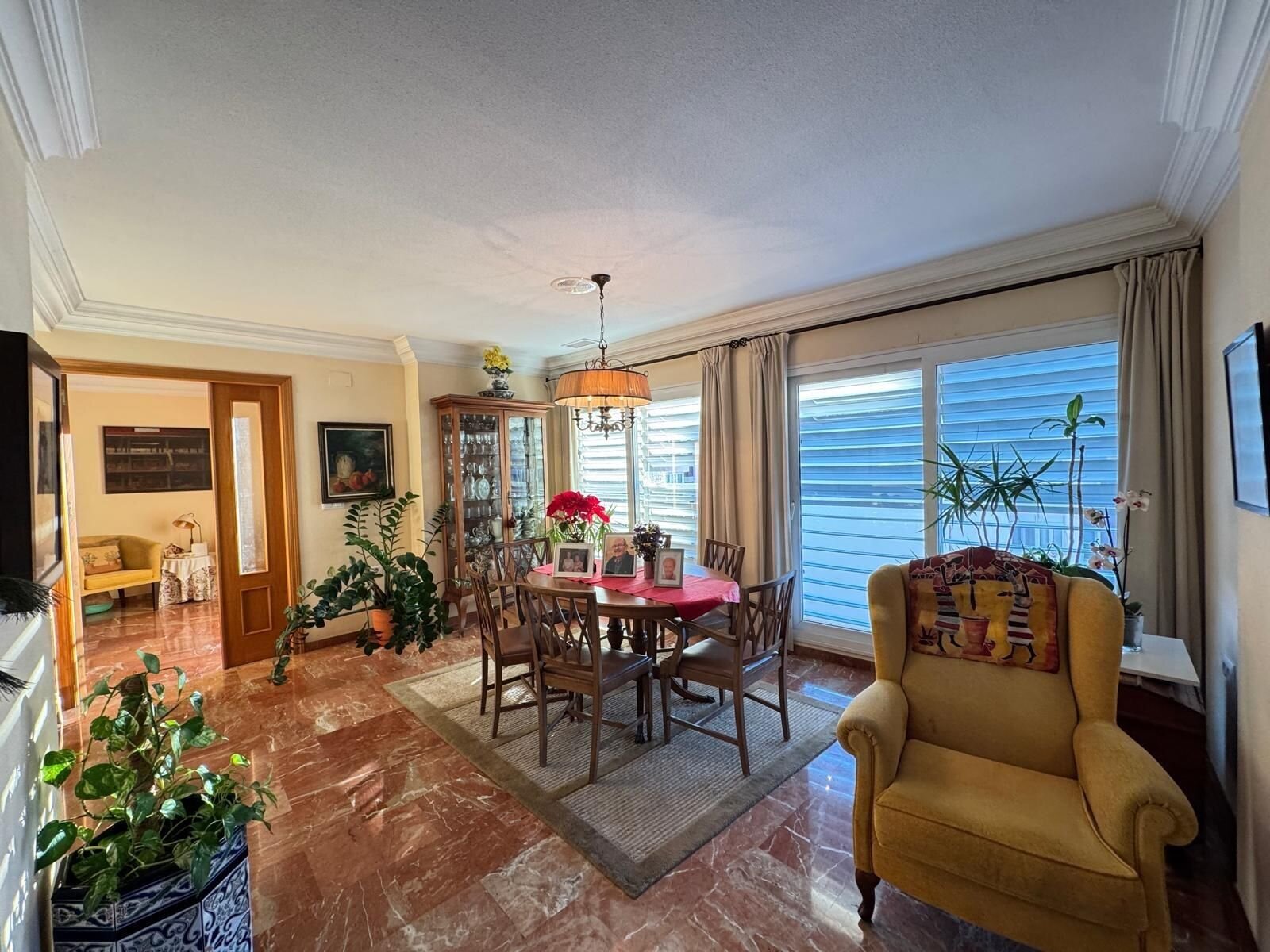 4-Bedroom Apartment in Torrevieja, Torrevieja - Image 8