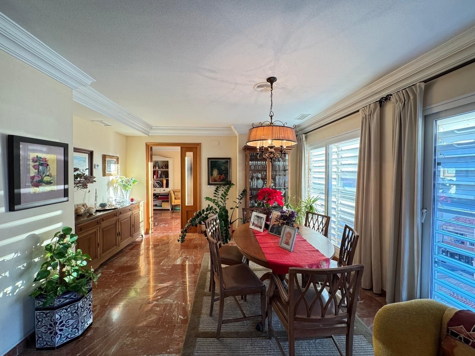 4-Bedroom Apartment in Torrevieja, Torrevieja - Image 9