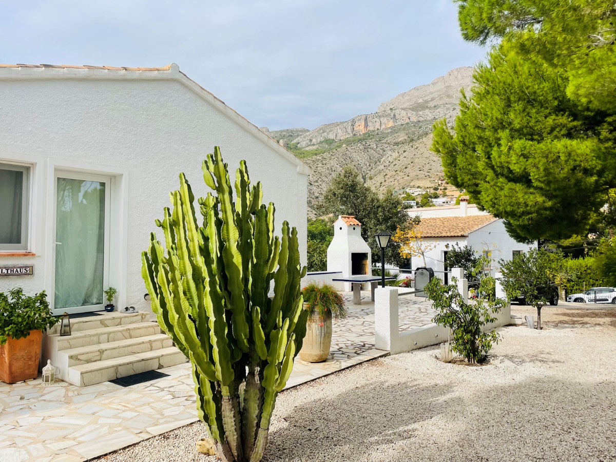 6-Bedroom Detached House in  Altea | Sunny Casas - Costa ... - Image 9
