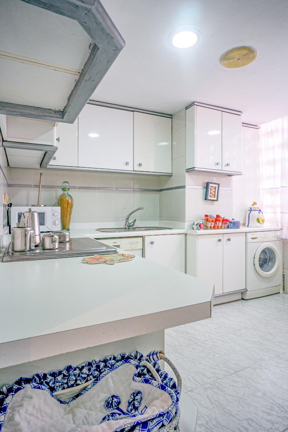 4-Bedroom Middle Floor Apartment in  Benidorm | Sunny Cas... - Image 16