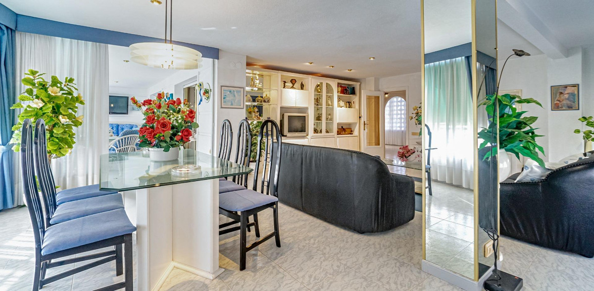 4-Bedroom Middle Floor Apartment in  Benidorm | Sunny Cas... - Image 17