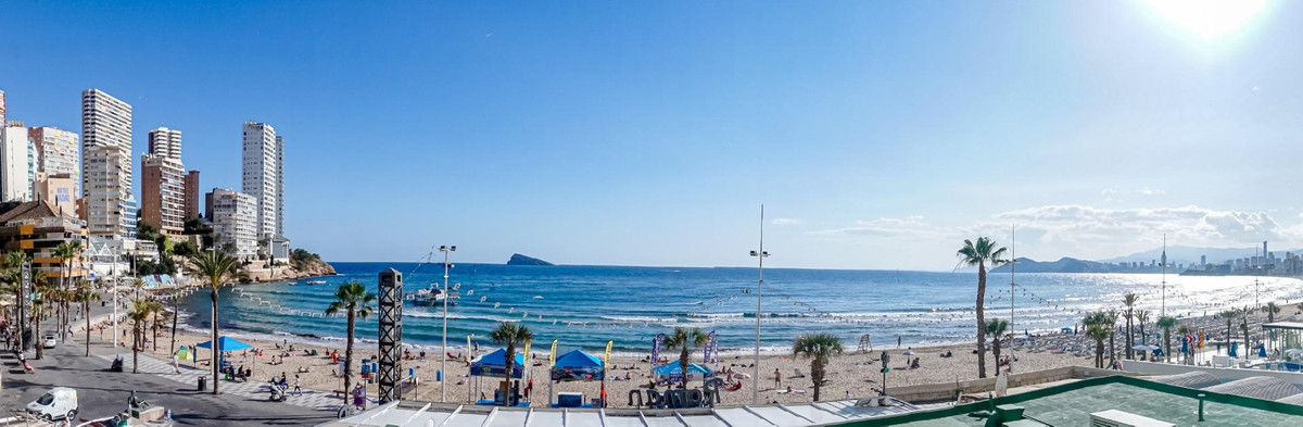 4-Bedroom Middle Floor Apartment in  Benidorm | Sunny Cas... - Image 3