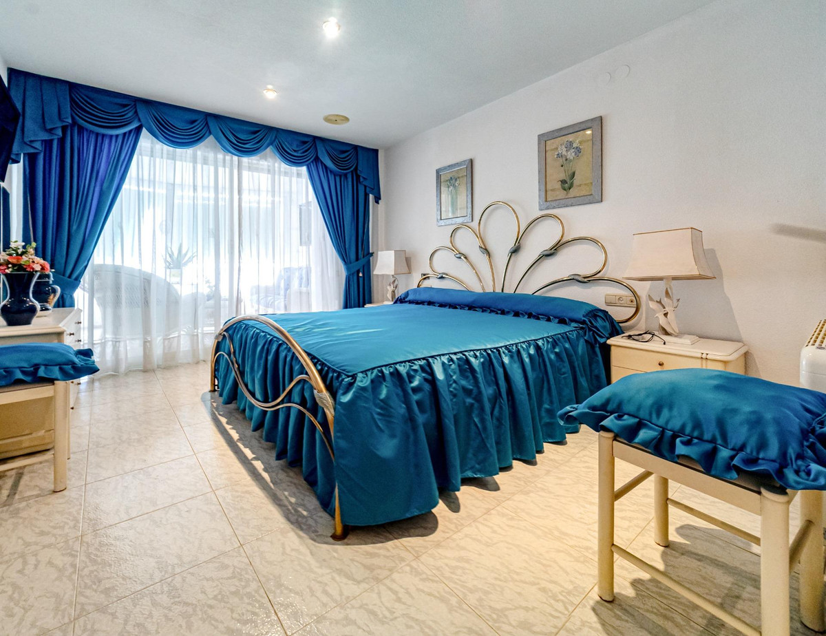 4-Bedroom Middle Floor Apartment in  Benidorm | Sunny Cas... - Image 8