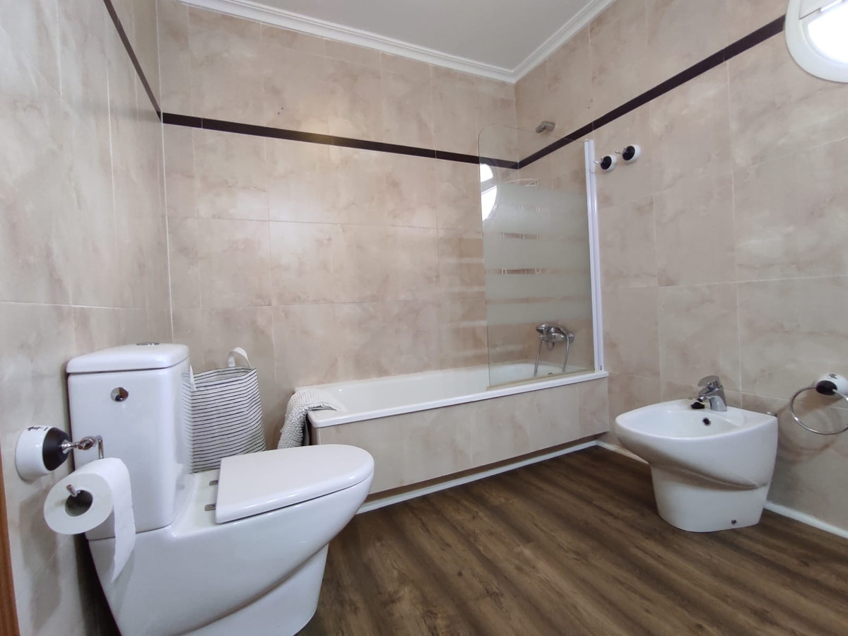 Appartement rez-de-chaussée de 2 Chambres à Mil Palmeras,... - Image 12