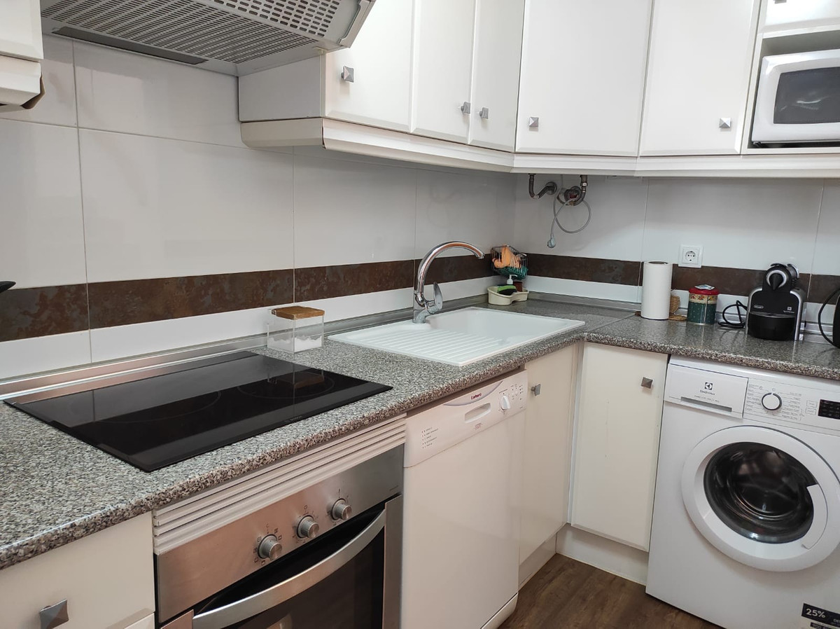 Appartement rez-de-chaussée de 2 Chambres à Mil Palmeras,... - Image 7