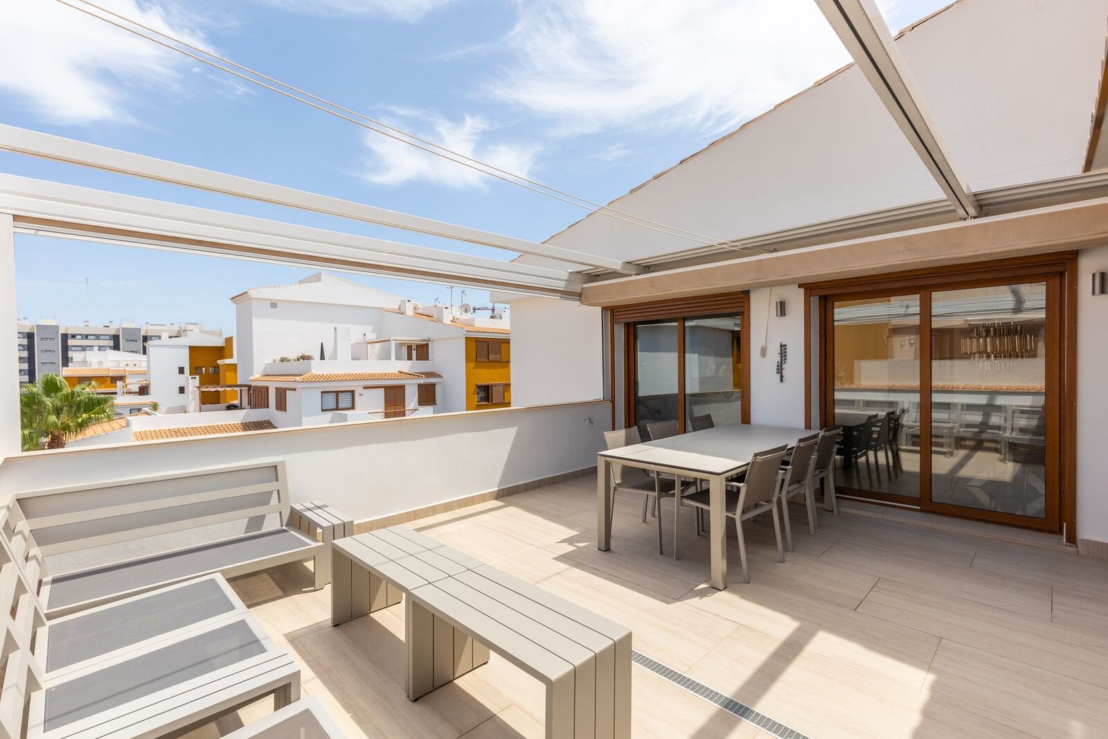 3-Bedroom Apartment in Punta Prima, Torrevieja - Image 10