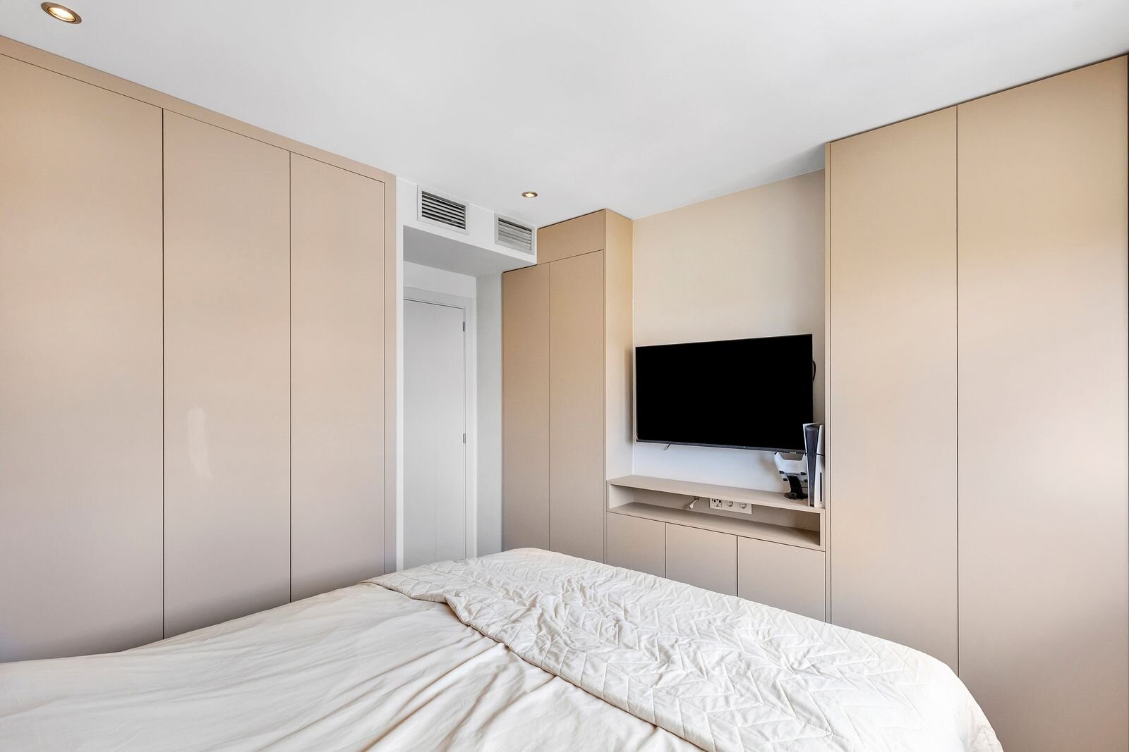 3-Bedroom Apartment in Punta Prima, Torrevieja - Image 20