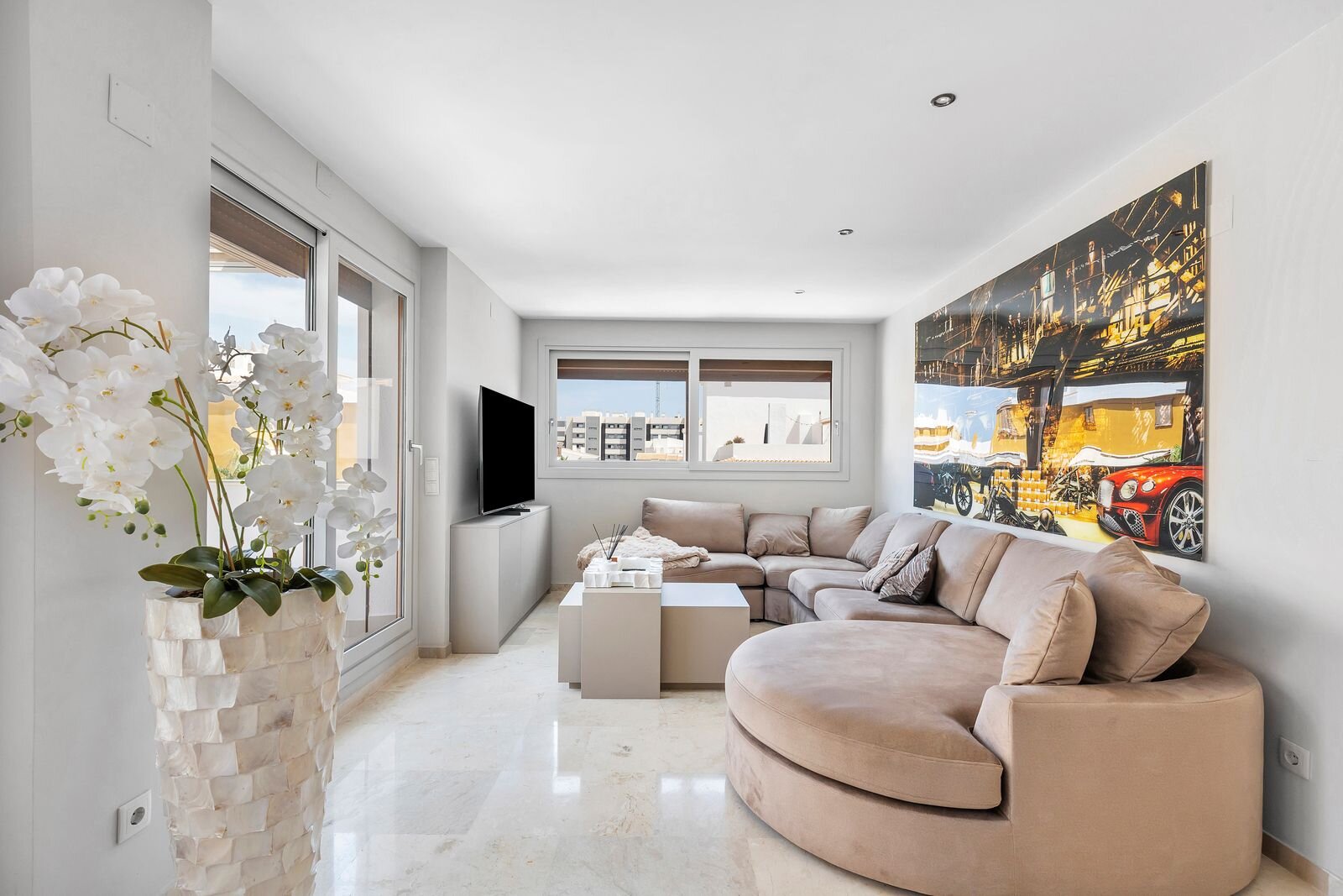 3-Bedroom Apartment in Punta Prima, Torrevieja - Image 8