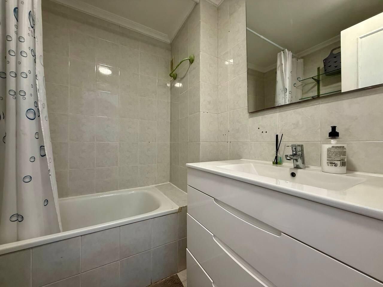 2-Bedroom Apartment in Acequion, Torrevieja - Image 21