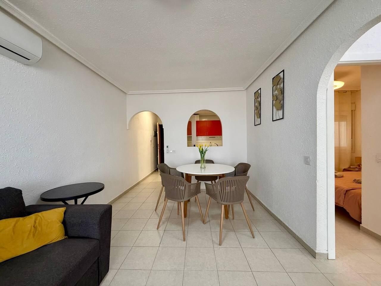2-Bedroom Apartment in Acequion, Torrevieja - Image 9