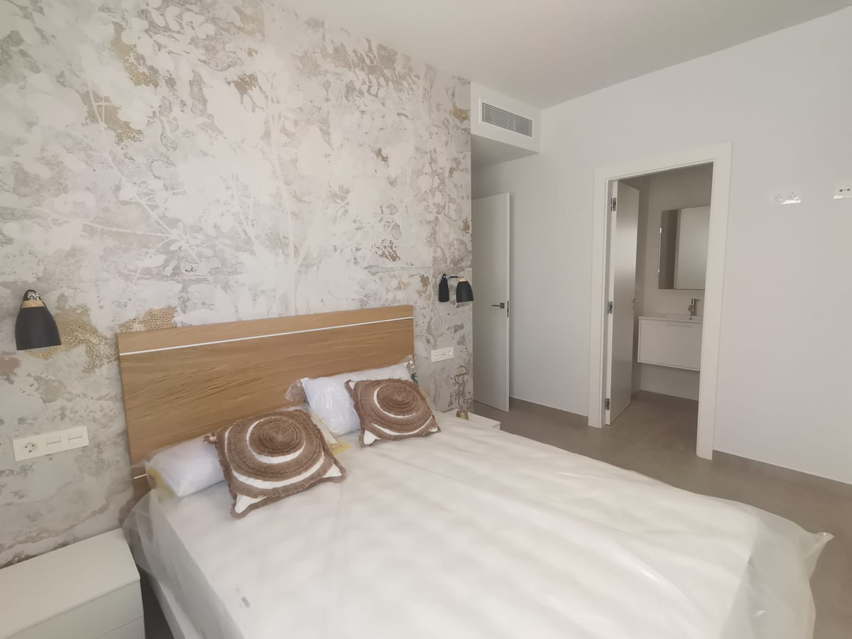 2-Bedroom Middle Floor Apartment in  Torrevieja | Sunny C... - Image 5