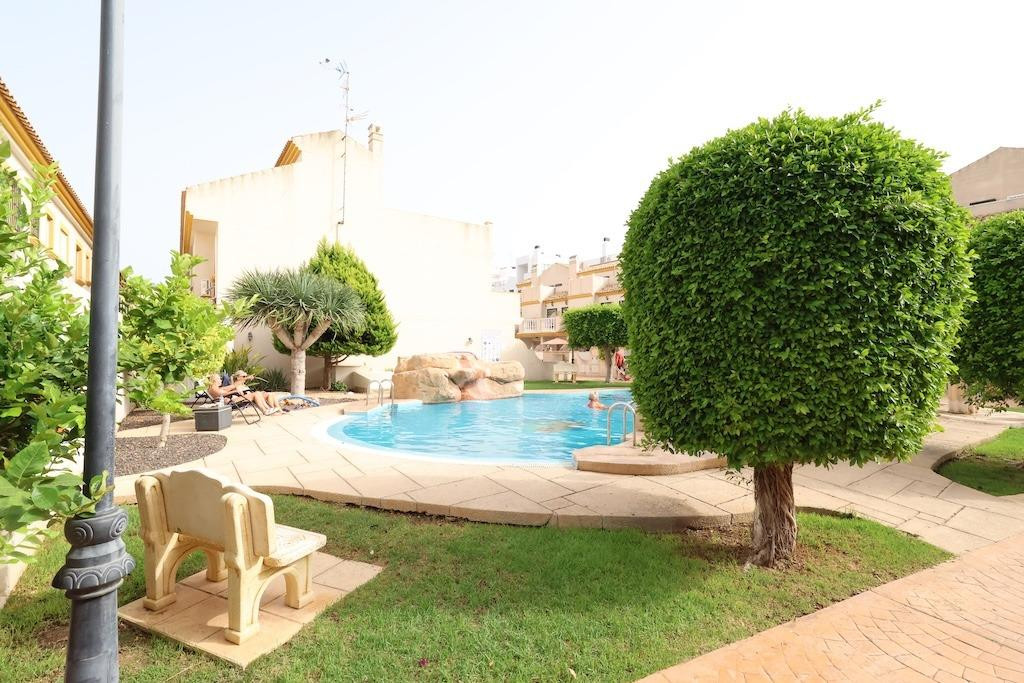 3-Bedroom Detached House in Cabo Roig, Orihuela Costa | S... - Image 25
