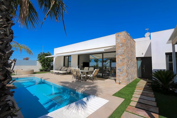 Villa de 3 Dormitorios en Las Higuericas, Pilar de la Horadada