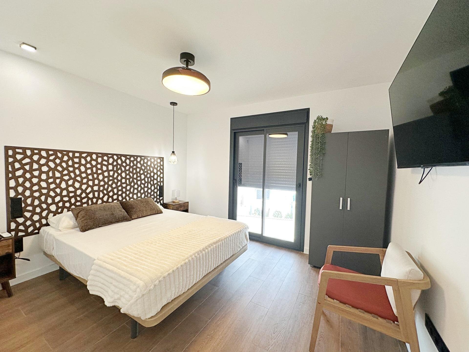 3-Bedroom House in Calas Blanca, Torrevieja - Image 15