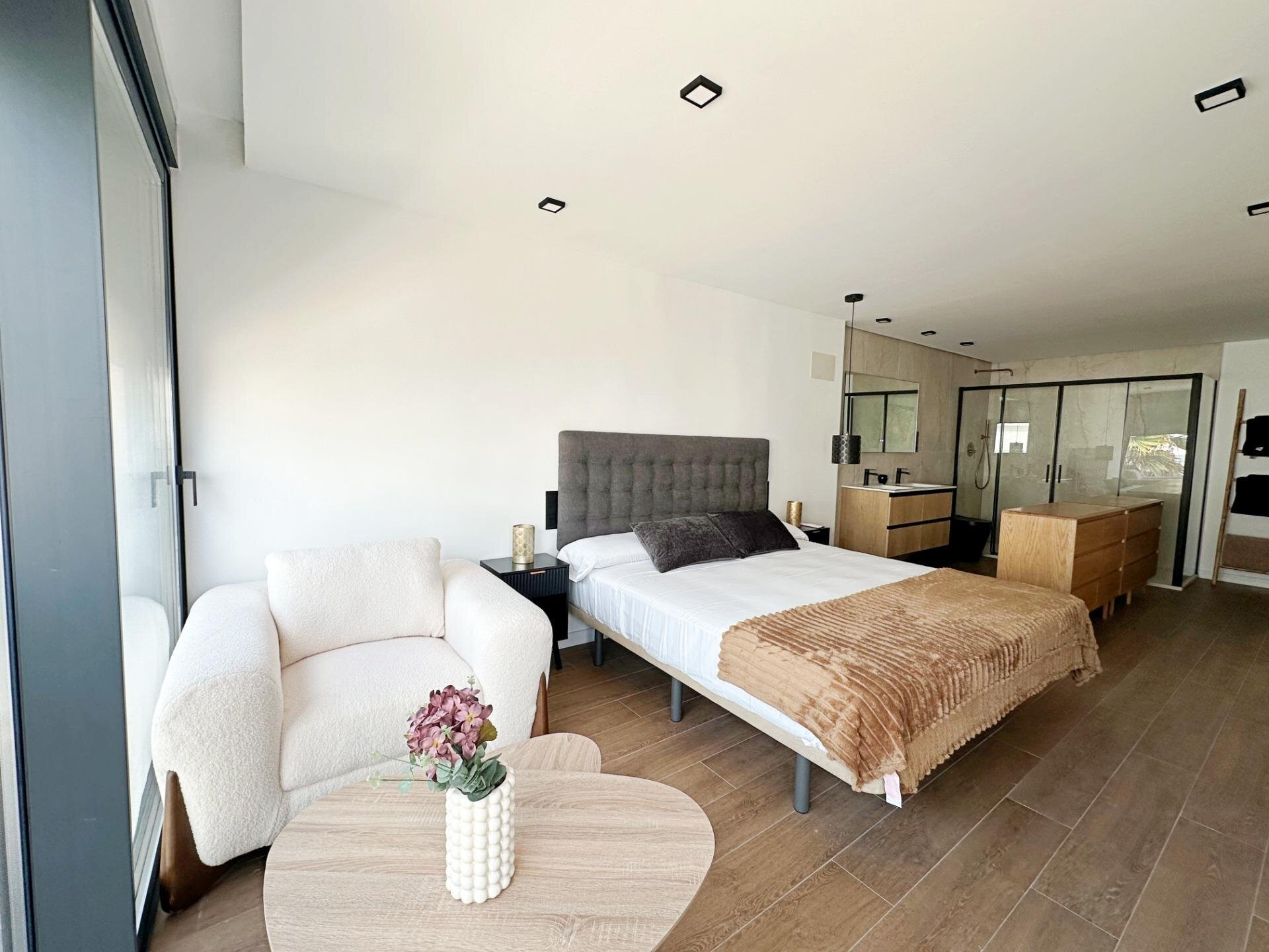 3-Bedroom House in Calas Blanca, Torrevieja - Image 16