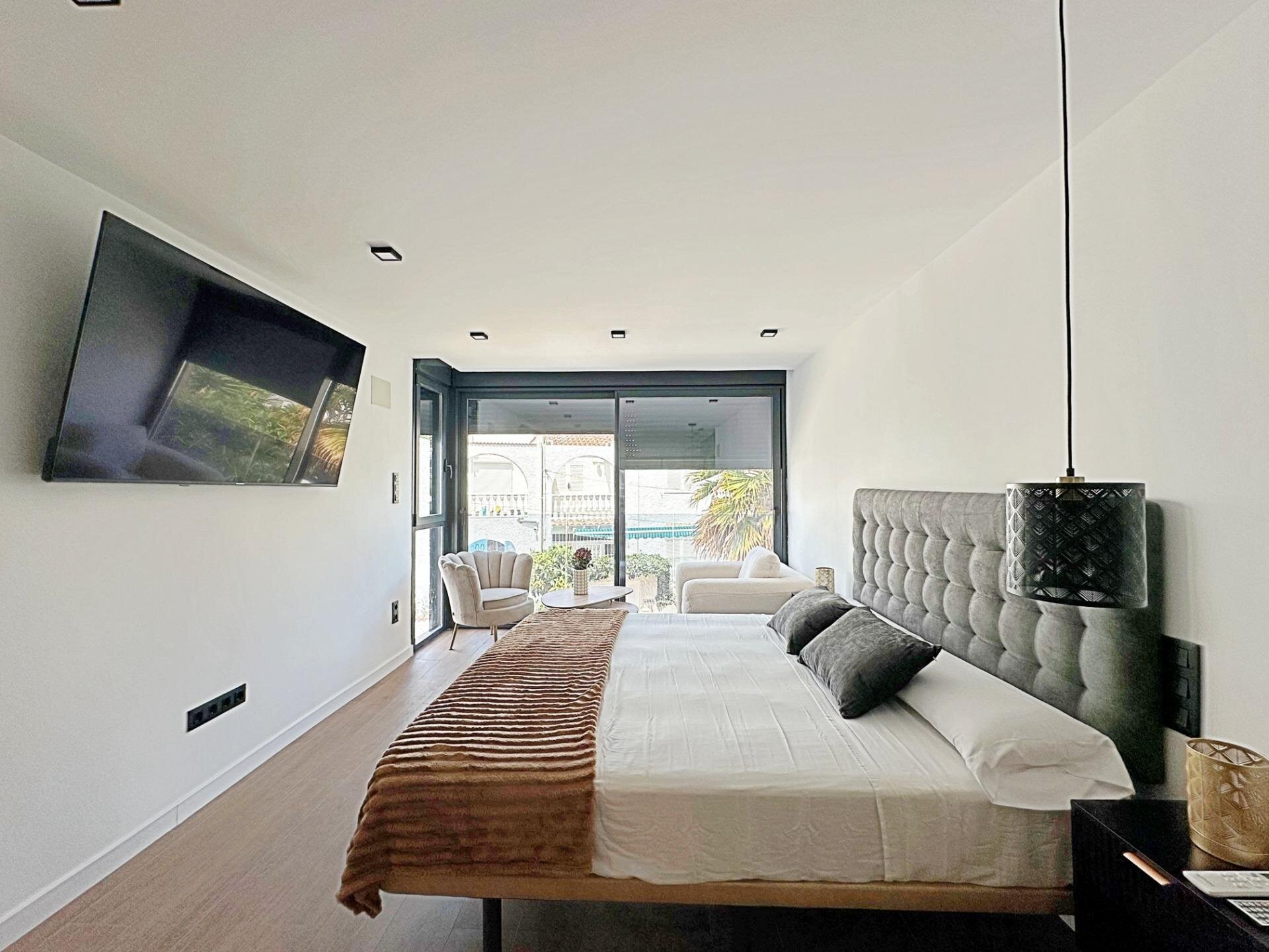 3-Bedroom House in Calas Blanca, Torrevieja - Image 19
