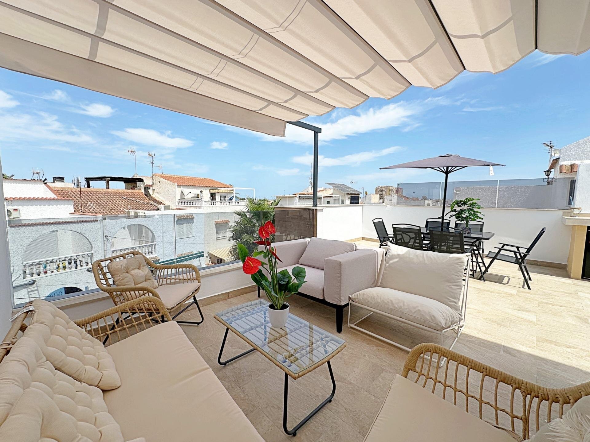 3-Bedroom House in Calas Blanca, Torrevieja - Image 22