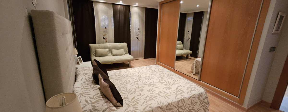 4-Bedroom Ground Floor Apartment in  Benidorm | Sunny Cas... - Image 10