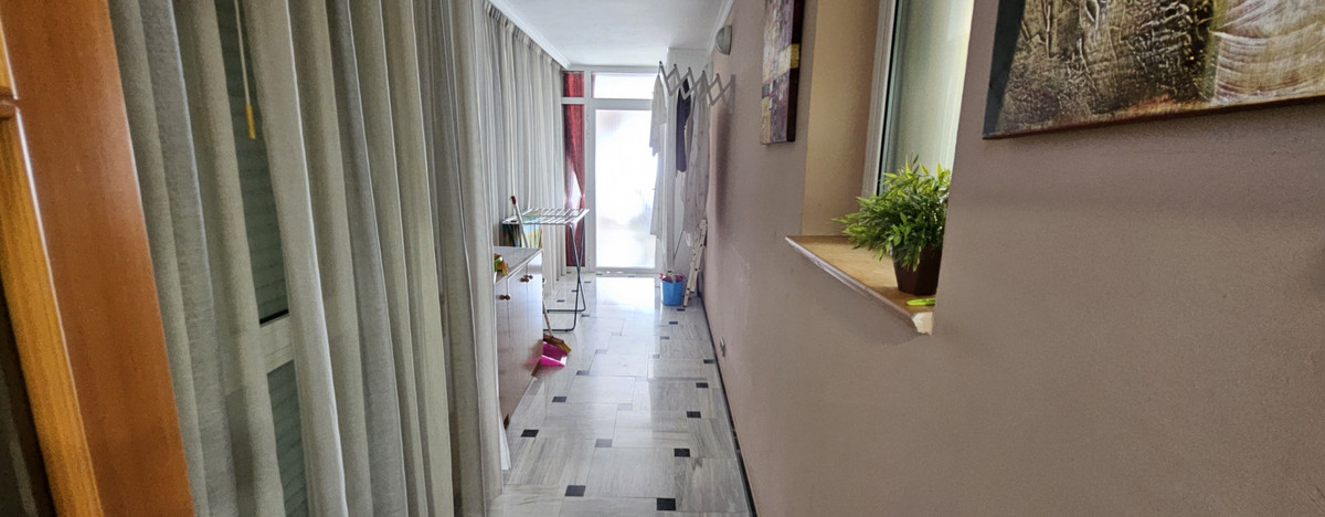 4-Bedroom Ground Floor Apartment in  Benidorm | Sunny Cas... - Image 19