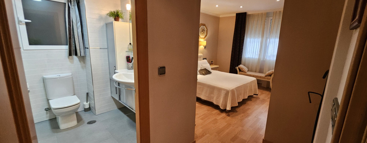 4-Bedroom Ground Floor Apartment in  Benidorm | Sunny Cas... - Image 20