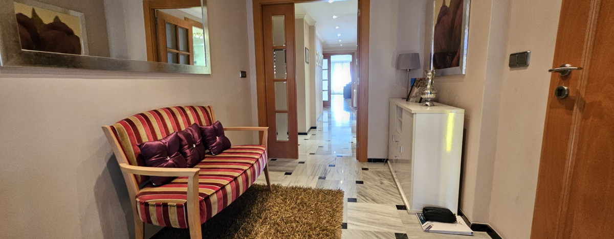 4-Bedroom Ground Floor Apartment in  Benidorm | Sunny Cas... - Image 3